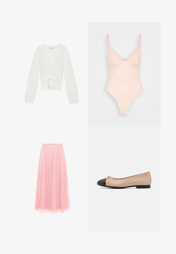 Hvid ribbet strik indpakningsbluse med lange ærmer, båndlukning i livet og v-hals. Har tekstureret stof for visuel interesse.; IN THE STYLE LINGERIE BODYSUIT - Top - rosé; zero MIT PLIESSENDEM BECHER - Pliceret nederdel /Nederdele med folder - bridal rose; Balletsko med en beige satin overdel, sort laklæder tåhætte, lille sløjfedetalje foran og en lav sort hæl.