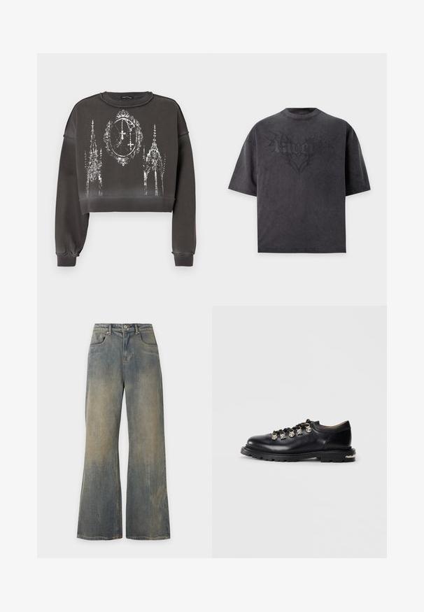 Grå croppet sweatshirt med en tekstureret finish, med et hvidt grafisk design af udsmykkede strukturer og et ur i midten.; Sort oversized T-shirt med korte ærmer med subtilt mørkt grafisk motiv og ordet "pamelk" i stiliseret skrifttype på brystet.; Vidde, falmede blå jeans med forlommer og bæltestropper, vist mod en ensfarvet lys baggrund.; Sorte læder lavskårne sko med tyk sål, metaløjer, dekorative sølv charms på snørebåndene, og tekstureret mønster på sålen.