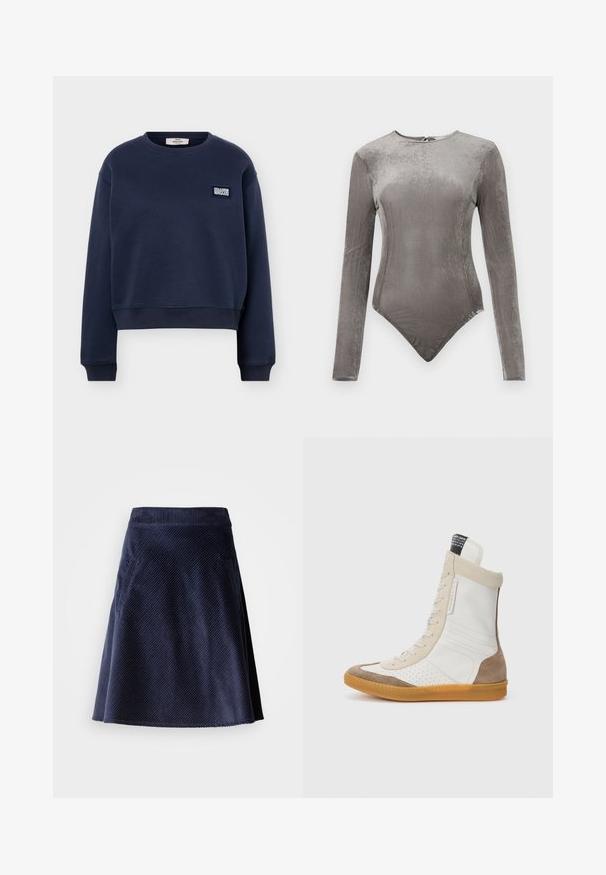Marineblauwe crewneck-trui met lange mouwen en een klein vierkant Mads Nørgaard-logoplaatje op de linkerborst.; Langsleeve bodysuit in zachte grijze fluweel, met een ronde halslijn, aansluitende pasvorm en een drukknoopsluiting op de rug. Glad textuur, minimalistisch ontwerp.; Marine corduroy rok met een uitlopende vorm, voorzien van een diagonale ribstructuur en twee zijzakken. Kortere zoom met een rafelige rand.; Hoge sneakers met een mix van glad wit leer en tan suede, geperforeerde details, beige veters en een rubberen gumzool.