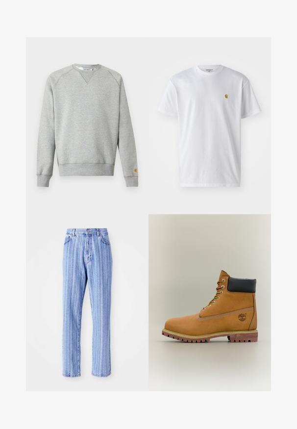 Lysegrå crewneck sweatshir t med lange ærmer, ribbede manchetter og kant, samt lille logo patch på venstre ærmekant.; Hvid bomulds t-shirt med korte ærmer, rund hals og et lille guld logo på venstre brystområde. Blød tekstur og almindelig pasform.; Lysblå denimjeans med lodrette hvide striber, lige pasform, femlomme-stil og knaplukning i taljen.; Brun læderankelstøvle med sort krave, gule snørebånd og tanfarvet sål. Har logo og hvide syninger som detalje. Robust ydersål med greb.