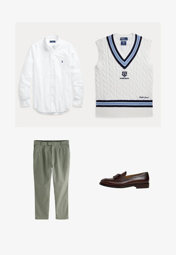 Biely pletený bezrukávnik s vrkočovým vzorom, modré a čierne pruhy, logo Wimbledonu a výšivka Ralph Lauren.; Biela košeľa s dlhým rukávom na gombíky s golierom a malým tmavým logom na ľavej hrudi, položená na svetlom pozadí.; Svetlozelené nohavice so rovnými nohavicami, pútkami na opasok, prednými vreckami a zipsom na bielom pozadí.; Tmavohnedý kožený mokasín s strapcom, nízkym podpätkom a prešitými detailmi pozdĺž strán a vrchu, zobrazený z vonkajšieho bočného profilu.