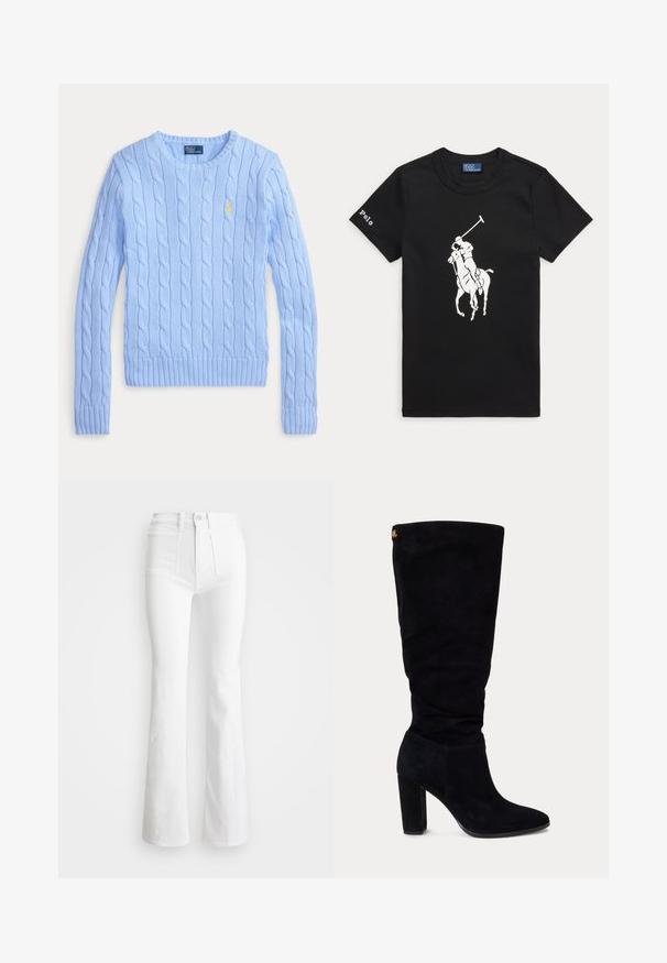 Lyseblå kabelstrikket trøje med lange ærmer, rund halsudskæring og lille gul broderet logo på venstre bryst.; Sort kortærmet T-shirt med hvid polo-spiller på hest grafik i midten og teksten ""Polo"" på venstre ærme.; Hvide flared jeans med høj talje, lavet af denim. Har to frontlommer og slidser i bunden. Rent design uden synlige detaljer.; Sort ruskind knæhøj damesko med blokhæle og spids tå, med et lille gyldent logo tag tæt på øverste bagside.