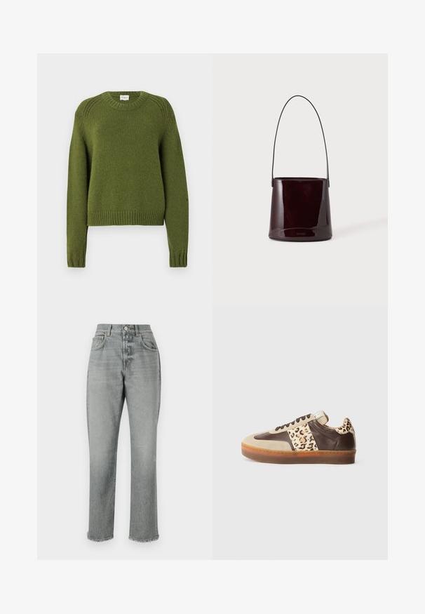 CLOSED CREW NECK LONG SLEEVE - Trui - army green; CLOSED JONTA - Relaxed fit jeans - mid grey; Leren sneakers met een tan en bruine kleurstelling, voorzien van een luipaardprintaccent aan de zijkant en een gestructureerde rubberen zool.; Donkerbruine glanzende emmerhandtas met een lange dunne riem en minimale zichtbare stiksels op een lichte achtergrond.