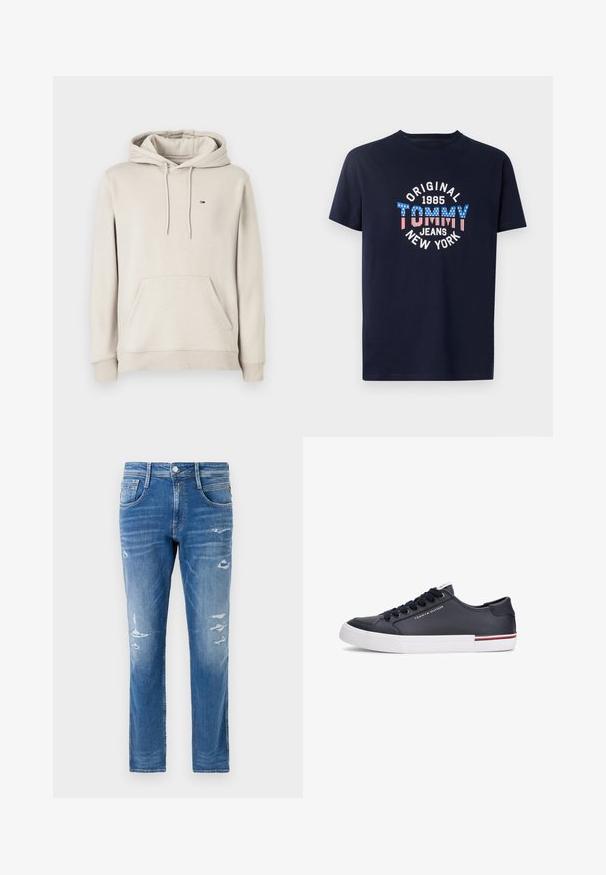 Hellbeige Kapuzensweatshirt mit vorderer Kängurutasche, verstellbare Kapuze, gerippten Bündchen und Saum sowie kleinem rechteckigen Logo auf der linken Brust.; Marineblaue Baumwoll-T-Shirt mit einem kreisförmigen Grafikdesign, auf dem "TOMMY" in Rot und Blau mit weißen Akzenten zu sehen ist, sowie dem Text "1985" und "NEW YORK".; Denim-Jeans in einer hellblauen Wäsche mit regulärer Passform. Mit abgenutzten Details und subtilen Auswaschungen in der Nähe der Taschen und Knie.; Marineblaue Leder-Sneaker mit weißer Gummisohle, runder Zehenpartie und Schnürverschluss. Mit einem Logo sowie roten und weißen Akzenten an der Ferse.