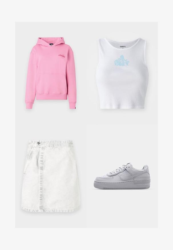 Rosa Kapuzenpullover aus weichem Stoff mit einer Fronttasche, gerippten Bündchen und einem bestickten Logo auf der linken Brustseite.; Weißes, geripptes Crop-Top mit Rundhalsausschnitt und einem hellblauen "OBEY"-Logo, das zentral auf der Brust platziert ist. Glatte Textur und taillierte Passform.; Denimrock in Hellgrau. A-Linie Design mit vorderen Taschen, einer sichtbaren Naht in der Mitte und einem einzelnen Metallknopf am Bund.; Graue Nike Air Force 1 Sneaker mit perforierter Zehenpartie, Obermaterial aus glattem Leder, dicker Sohle und geprägtem 'AIR'-Detail an der Ferse.