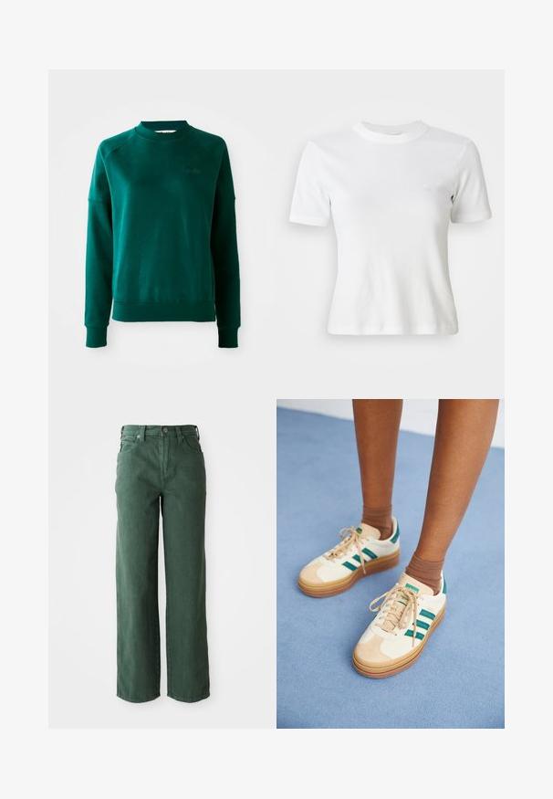 Groene crewneck sweatshirt met raglanmouwen, gemaakt van zachte stof. Beschikt over een geribde kraag en manchetten, en subtiele branding op de borst.; Witte gestreepte t-shirt met korte mouwen, een ronde halslijn en een klein logo op de borst. Gemaakt van zachte stof met een getailleerd ontwerp.; Groene wijde jeans van denim. Heeft een hoge taille, rechte pijpen, voorzakken en metalen knoopsluiting.; Beige sneakers met donkergroene strepen, rubberen zool, bovenwerk van suede en textiel, en neutrale hardware, gecombineerd met bruine sokken op een lichtblauwe ondergrond.