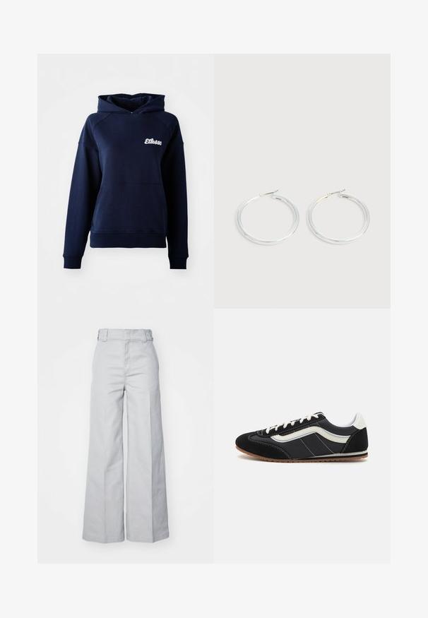 Dunkelblaues Kapuzensweatshirt aus weichem Material. Mit einer Fronttasche und einem weißen Logo auf der Brust. Gerippte Bündchen und Saum.; Helle graue weit geschnittene Hose aus Baumwollmischung, mit hoher Taille, strukturiertem Bund und sichtbaren Nähten.; Schwarze Wildleder- und Nylon-Sneaker mit einem weißen Seitenstreifen, weißen Schnürsenkeln und einer Gummisohle, mit einem flachen Design.; Paar glänzende silberne Creolen mit dünnen Drahtverschlüssen, dargestellt vor einem hellgrauen Hintergrund.