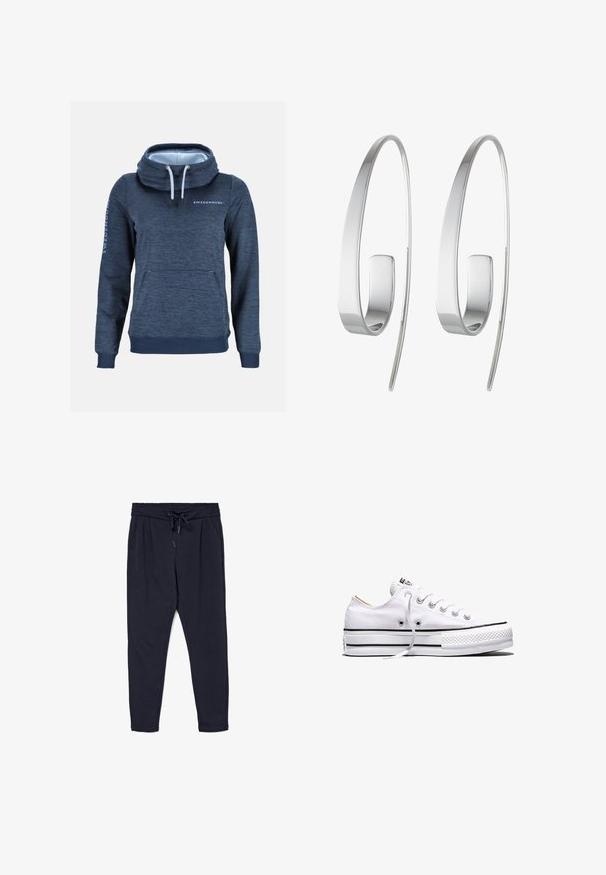 Dunkelblauer Kapuzenpullover mit langen Ärmeln, Kängurutasche, hohem Kordelzugkragen und "SWEDEMOUNT"-Logo auf Brust und Ärmel, schlichter Hintergrund.; Marineblaue Jogginghosen aus einem weichen Material, mit einem elastischen Bund und Kordelzug, Seitentaschen und zulaufenden Beinen.; Weißer Canvas-Sneaker in niedriger Ausführung mit weißen Schnürsenkeln, schwarzen Streifen an der Sohle und gummiertem, strukturiertem Zehenschutz, Seitenansicht vor weißem Hintergrund.; Silberne Creolen mit einem schlanken, elongated Design. Aus poliertem Metall gefertigt, zeichnen sie sich durch eine glatte Textur und einen minimalistischen Stil aus.