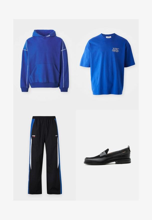 Blauwe hoodie van zacht materiaal, met een kangoeroezak, een capuchon met koord en contrasterende lichtblauwe stiksels langs de naden.; Blauwe katoenen T-shirt met korte mouwen, voorzien van een grijs logo op de bovenste linkerborst, ronde hals en een relaxte fit.; Zwarte trainingsbroek met blauwe en witte zijstrepen, elastische tailleband en kleine witte en rode "moto" en "bare" logo's aan de voorkant.; Zwarte leren loafer met grijs riemdetailelement, lage hak en gestructureerde zool, aan de zijkant gebrandmerkt met "HUGO" in goud.