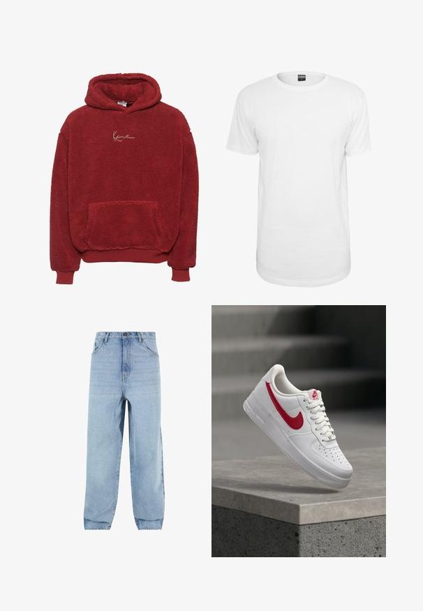 Rød fleece hoodie med en tekstureret overflade, en frontlomme og en hætte med snørebånd. Har et guldbroderet logo på brystet.; Hvid kortærmet t-shirt lavet af bomuld, med en klassisk rund halsudskæring, en afslappet pasform og uden synlige mønstre eller logoer.; Lyseblå denimjeans med løs pasform, høj talje og fem lommer. Har bæltestropper og knaplukning. Blød tekstur.; Hvid Nike Air Force 1 sneaker med rødt swoosh-logo svæver over en betonafdækning og trapper i baggrunden.