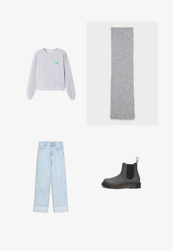 Sweat-shirt gris clair à col rond avec manches longues, poignets et ourlet côtelés, et petit texte vert "American Vintage" sur la poitrine gauche.; Jean en denim bleu clair avec une taille haute, une coupe à jambes larges, des revers roulés et deux poches avant. Le tissu présente une texture légèrement délavée.; Botte chelsea en cuir gris avec côtés élastiques, coutures jaunes et une languette. Présente un dessus texturé et une semelle en caoutchouc robuste.; Écharpe en maille grise avec un motif texturé en ribbes, forme rectangulaire et tissu doux. Les bords sont finis par un léger roulotté.