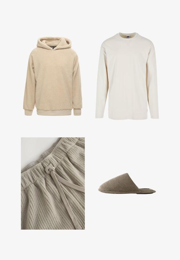 Beige fleece hoodie met een gestructureerde oppervlakte, grote capuchon en geribde manchetten en zoom. Heeft een losse pasvorm en lange mouwen.; Crème T-shirt met lange mouwen, gemaakt van zachte katoen, met een ronde halslijn en zijsplitten voor extra comfort. Minimalistisch ontwerp, effen textuur.; Khaki katoenen shorts met een gestructureerd ribbelpatroon. Voorzien van een elastische tailleband en een stoffen strik voor aanpassing. Zacht, luxueus materiaal.; Enkele bruine pantoffel met gesloten teen, zachte, gestructureerde stof en platte zool, zijaanzicht op witte achtergrond.