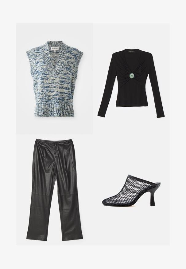 Ærmeløs strikket top i blå og creme med V-hals, struktureret mønster, ribbet søm og brede skulderåbninger. Mærke: MUNTHE.; Roberto Cavalli Langærmet T-shirt - nero; Proenza Schouler White Label STRAIGHT LEG PANTS - Bukser - black; Sort højhælet mule-sko med spids tå og netdesign over overdelen, vist på en enkel hvid baggrund.