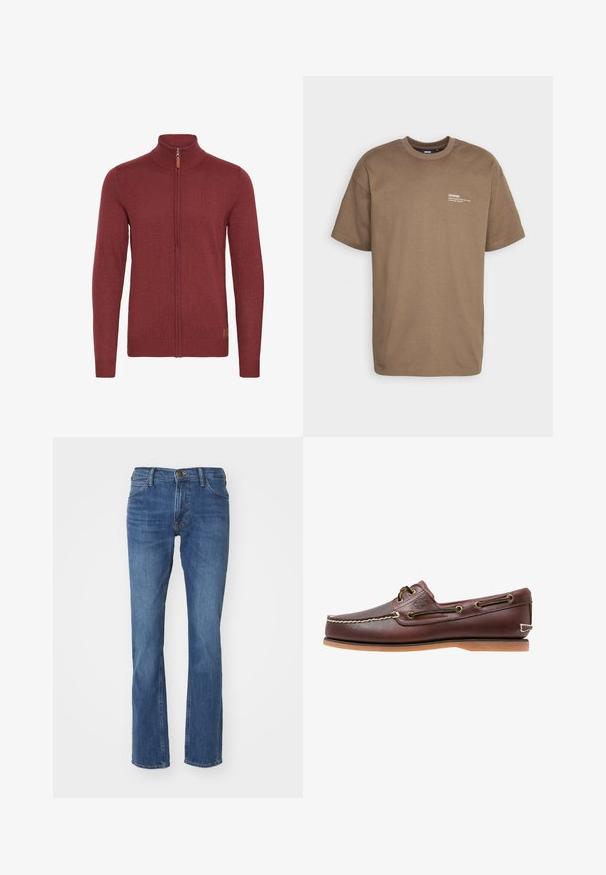 Rode ritsvest met een hoge kraag, geribde manchetten en zoom. Gebreide textuur, met een kleine leren accent bij de rits.; Dr.Denim TROOPER TEE - T-shirt print - walnut; Bootcut blauwe jeans van denim, met een middelhoge taille, vijf zakken en subtiele vervagingen op de benen.; Bruine leren bootschoen met witte stiksels, veterdetails en beige rubberen zool, zijaanzicht op een witte achtergrond.