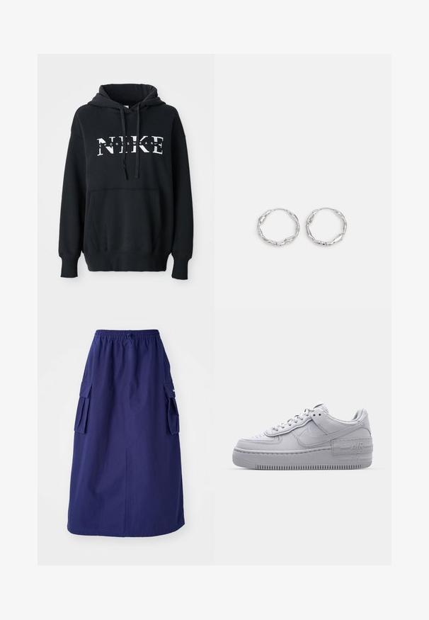 Čierna mikina Nike s prednou vreckom, veľkým logom na hrudi, kapucňou so sťahovacou šnúrkou a rebrovanými manžetami a lemom. Mäkkký materiál z bavlnenej zmesi.; Námornícky modrá sukňa strednej dĺžky s elastickým pásom, ktorá má dve bočné cargo vrecká a minimálnu logotlač. Hladká textúra látky.; Šedé tenisky Nike Air Force 1 s perforovanou špičkou, hladkým koženým zvrškom, hrubou podrážkou a embosovaným detailom 'AIR' na päte.; Strieborné kruhové náušnice s vlnitou, nepravidelnou textúrou. Majú tenký, kruhový tvar a reflektujúci povrch.
