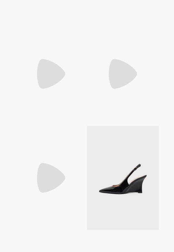 Bodysuit de malla marrón con mangas largas y cuello simulado. Presenta un diseño sin costuras con una silueta ajustada y un detalle de costura mínima.; Zapato de cuña slingback de charol negro con puntera puntiaguda y hebilla ajustable en la correa del tobillo sobre fondo blanco.; Clutch de cuero negro con textura arrugada, marco de metal en tono plateado, cierre de beso y cadena para colgar. Superficie suave y lisa.; Pendientes en forma de cuerno plateado, engastados con pequeñas piedras transparentes, que cuentan con un cierre trasero para su sujeción. Textura suave y acabado metálico.