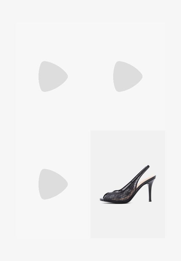 Leopardmønstret omslagstop med lange ærmer, der har en bindebånd i taljen, blød stoftekstur og dyb V-udskæring. Beige og sort farveskema.; Sort højhælet slingback sko med åben tå og mesh-overdel med subtile blomsterprint.; Guess Solbriller - shiny black; Guess STYLISH  - Øreringe - silver-coloured