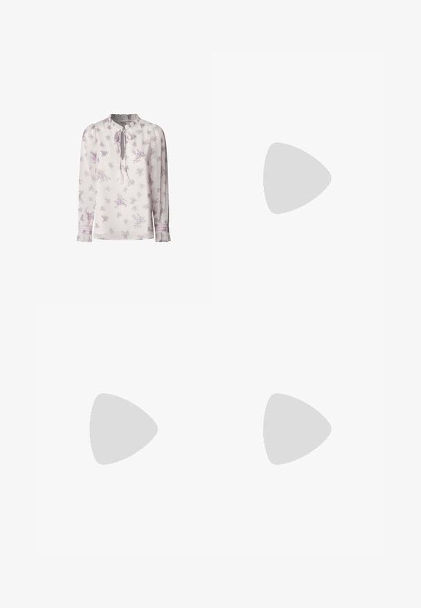 Hvid bluse med lilla blomstermønster, med en flæsekrave, bindebånd foran og elastiske manchetter med smock.; Hvid, knælang nederdel med blomsterbroderi og sølvfarvede perler. Letvægts, flydende stof med rynkede lag og en tætsiddende talje.; Sølv åben tå-sandal med ankelrem og moderne skulptureret mellemhøj hæl på hvid baggrund.; Lille rektangulær sølv metallic håndtaske med kæderem, frontklap og rektangulært drejelås-lukning.