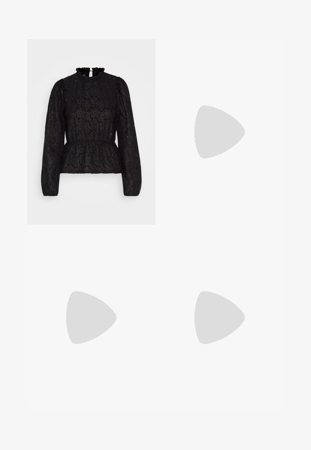Pieces PCJANESSA - Top s dlhým rukávom - black; ONLY ONLKIM SLIT - Maxisukňa - black; Čierne kožené členkové topánky s brogue detailmi, s viazaním vpredu, bočnými zipsami a štruktúrovanými gumovými podrážkami. Kombinované s tmavými úzkymi nohavicami.; Zlatý kvetinový brošňa s bielym smaltom na okvetných lístkoch, zelenými listami a zelenými perlovými akcentmi v strede, s lesklým povrchom a podrobnou textúrou.