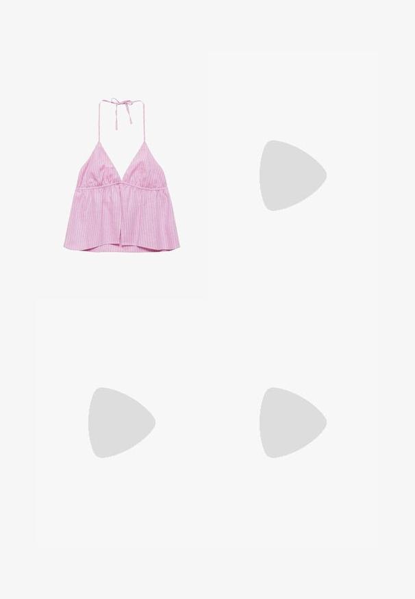 Roze en paarse gestreepte haltertop met diepe V-hals en een geplooide taille, gestrikt bij de nek met dunne bandjes.; Gestreepte shorts in roze en blauw met een elastische tailleband en een trekkoord. Kenmerkt een brede omslag aan de zoom en een losse pasvorm.; Beige sandalet met lage hak, dunne bandjes, open teen en enkelriempje met gesp op witte achtergrond.; Roze transparante zonnebril met ovale lenzen, donkerrode tint en slanke pootjes, met een gladde afwerking en subtiele details op het frame.