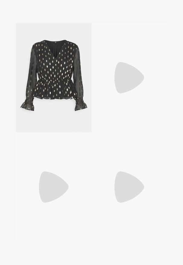ONLY Petite ONLANINE WRAP - Pluus - black; Mustade täppidega seelik, kõrge vöökoht, nööpide eesmine kinnitamine, põlve pikkus, valmistatud sileda tekstuuriga ja peene langevusega kangast.; Mustad must kõrge kontsaga sandaal, millel on sile disain, sääre rihm, avatud varvas ja sile nahk tekstuur.; Kuldne keerutatud kõrvarõngad siledast pinnast, läbipaistva tagumise poole ja kuldse tooniga riistvaraga.