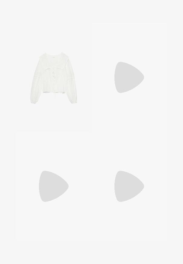 Hvid bluse med lange ærmer, bred krave, blonde detaljer, opsamlede manchetter og bindelukning foran, vist på en enkel baggrund.; Bredde bukser i lys beige med lodrette hvide striber. Har høj talje, plisseret front og glat tekstur.; Flad mørkebrun sandel med tre brede krydsende læderremme og en tynd sål.; Brun flettet mulepose med to flettede håndtag, rektangulær krop og åben top, sat op mod en ensfarvet lys baggrund.
