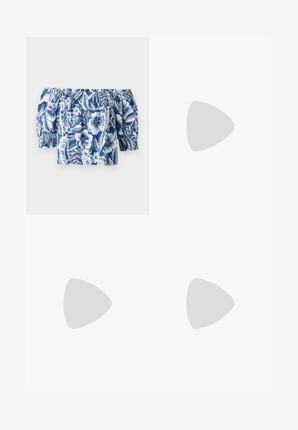 Blouse à fleurs bleues et blanches à épaules dénudées, avec des manches bouffantes, un col élastiqué froncé et une coupe décontractée au design tropical.; Jupe mini en daim beige avec un ourlet à franges. Texture lisse avec des longueurs de franges uniformes sur le bord inférieur. Design classique.; Tory Burch MELLOW MARY JANE - Mules - perfect black/gold; Petit sac bandoulière en cuir beige avec sangle ajustable, présenté sur un fond clair uni.
