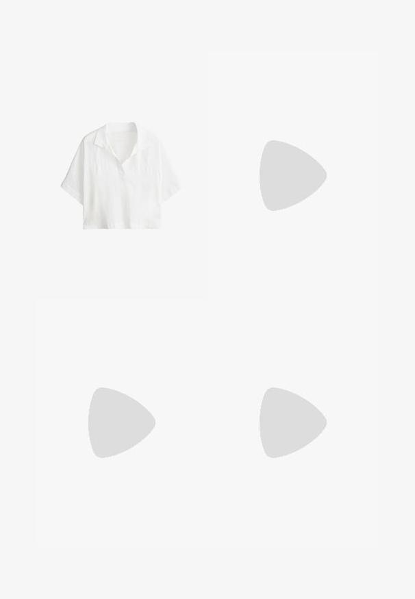 Wit kort mouw cropped shirt met kraag en gedeeltelijke knoopsluiting aan de voorkant.; Lichtblauwe denimshorts met een hoge taille, zichtbare stiksels, twee voorkanten zakken en metalen knoopsluiting. Gladde textuur.; Witte canvas sneaker met een dikke witte platformzool, ronde neus en metalen oogjes voor veters. Merkl logo aan de zijkant weergegeven.; Gestreepte geweven tas in zwart en beige, met een slouchy ontwerp, gestructureerd oppervlak en een klein leren accentpatch.
