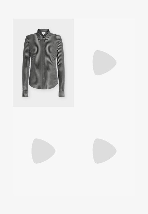 Chemise à rayures verticales noires et blanches, à manches longues, boutonnée, avec col et manches à boutons, vue de face sur un fond uni.; Pantalon kaki droit avec passants de ceinture et fermeture éclair frontale sur fond blanc.; Escarpin slingback en cuir noir avec talon kitten, bout pointu et petite boucle dorée sur un fond uni.; Sac à main rectangulaire en cuir noir avec de longues lanières fines et un logo doré "Calvin Klein" au centre avant.