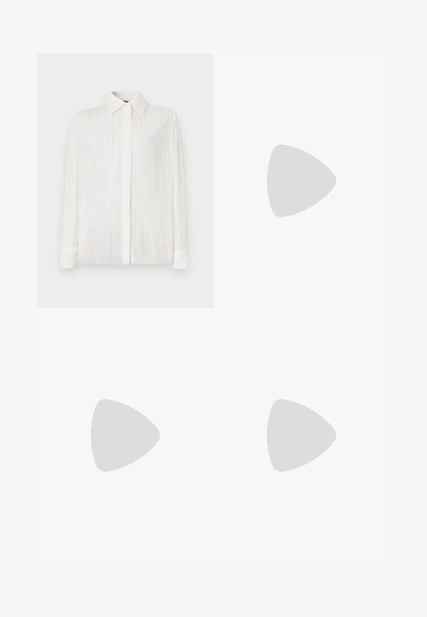 Valge voltidega särk klassikalise krae, pikade varrukate ja nööbiga kinnitusega, pehme tekstuuri ja delikaatse sära korral.; Mustad püksid slim-fit lõikega, millel on nööpkinnitus, kaks küljetaskut ja sile kangastekstuuri. Nähtaval on pinstripes disain.; Mustast nahast kitsaste varvaste ja klanitud kontsaga slingback-king, küljele kinnitatud väike logo, valge ühevärvilise taustaga.; Must ristkülikukujuline nahast õlakott, millel on kuldne lukk ja ees väike kuldne "HUGO" logo, reguleeritava pandlaga rihm.