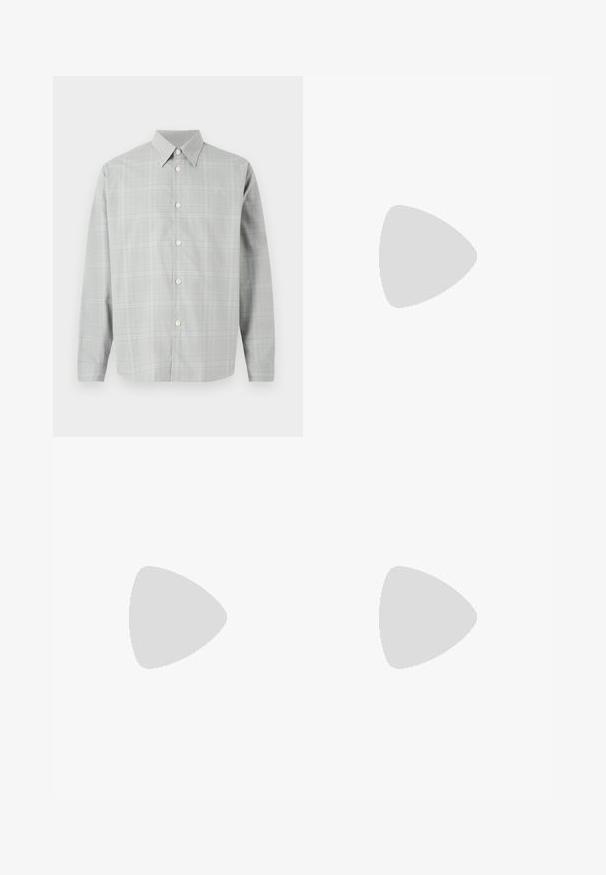 Grijze lange mouwen shirt met een licht geruit patroon, knopen aan de voorkant, puntige kraag en een gladde stofstructuur.; Heren rechte bruine katoenen broek met riemlussen, knoop aan de voorkant en ritssluiting tegen een lichte achtergrond.; Donkerbruine leren herenslipper met mocassinnaad en rubberen zool, zijaanzicht op een neutrale achtergrond.; Bruin leren toilettas met een gestructureerd oppervlak, ritssluiting en een handvat aan de zijkant. Rechthoekige vorm, gladde randen, minimale merkdetails.