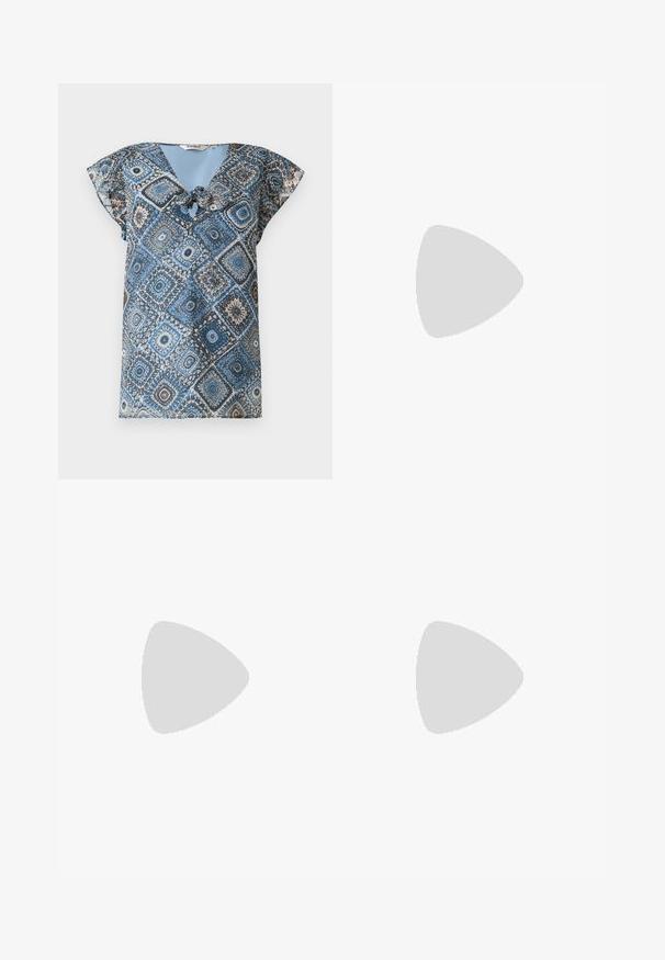 Blouse à manches courtes bleu et marron avec motifs losanges et cercles, col en V et détail noué à l'avant.; Jupe blanche à volants avec taille élastique et ourlet volanté, fabriquée en tissu léger.; Even&Odd by Zalando Ballerines à brides arrière - black; Sac à main en cuir noir de forme arrondie, décoré de clous argentés et équipé d'une poignée courte. Texture lisse et fermeture éclair.
