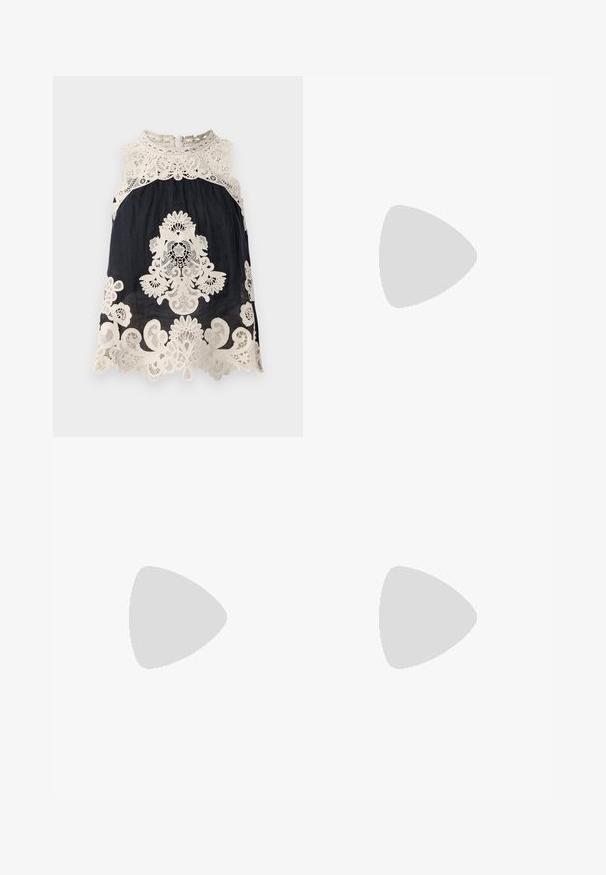 Marineblå ærmeløs top med intrikate elfenben lace-detaljer ved halsudskæringen og kanten, med blomster- og paisleymønstre gennem hele designet.; Hvid knælængde nederdel med tekstureret blomsterprint og frontslids, lige snit, vist på ensfarvet baggrund.; Beige stiletto sandal med en vævet strådetalje på forsiden, med rem-design og lukket bag. Glat læderoverdel og sål.; Flettet stråtaske med frynset øverste kant, to tan læderhåndtag med spælsdetaljer og en læder kvast som tilbehør.