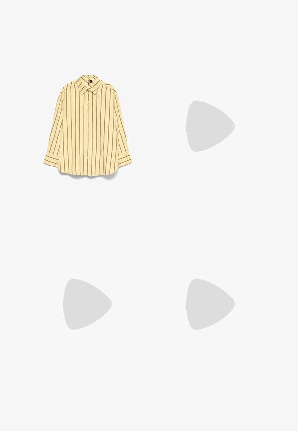 Chemise beige à manches longues avec boutons, rayures verticales noires, col pointu et poche poitrine gauche.; Pantalon large couleur écru avec poches avant, passants pour ceinture, et boutons argentés sur la ceinture et les bords des poches.; Baskets en suède marron avec trois bandes blanches, semelle en caoutchouc, et étiquette avec le texte "Gazelle" en or. Fermeture à lacets avec lacets gris.; Petit sac à main noir brillant avec deux longues anses et des détails à cordon sur les côtés sur un fond clair uni.