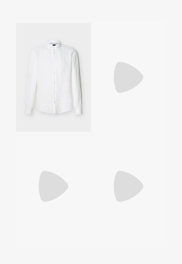 Chemise blanche pour homme à manches longues avec boutons sur le devant, col boutonné et logo brodé discret sur la poitrine.; Pantalon noir et léger avec une coupe droite. Doté d'une taille à cordon de serrage et d'une texture lisse. Convient pour une tenue décontractée.; Bottine en cuir noir avec des panneaux latéraux élastiques, bout rond et tirette. Texture lisse, semelle plate, design minimaliste.; Serviette en cuir noir texturé avec poignées supérieures et bandoulière amovible, montrant un petit logo avant sur fond gris neutre.