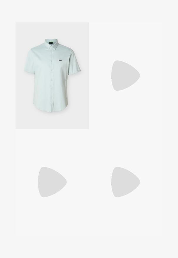 Chemise bleu clair à manches courtes avec col boutonné et logo noir "BOSS" sur la poitrine gauche.; Pantalon noir à coupe droite, en tissu léger. Il dispose d'une fermeture à bouton sur le devant et de deux poches latérales ; texture lisse.; Mocassin en cuir noir avec semelle en caoutchouc épaisse, dessus cousu et nom de marque embossé sur le talon, présenté de profil sur fond blanc.; Sac bandoulière en cuir noir texturé avec poche avant zippée et bandoulière large en tissu réglable sur fond blanc.