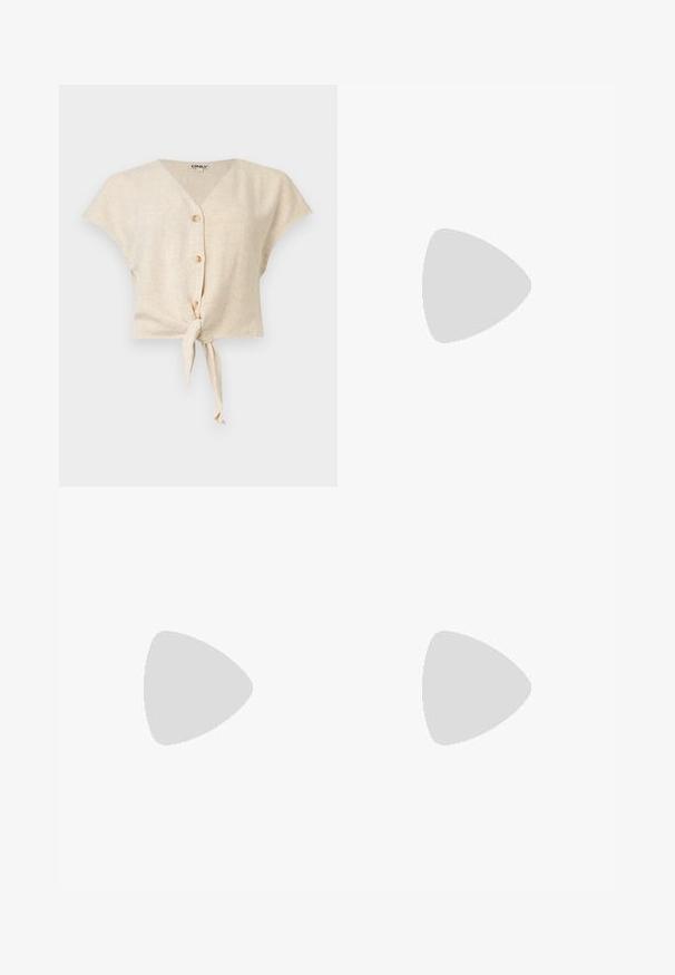 Blouse beige à manches courtes, col en V, trois boutons sur le devant et un nœud noué à l’avant au bas.; Shorts en lin blanc avec une ceinture à nouer à la taille, dotés de poches latérales et d'une coupe décontractée. Texture lisse et design simple.; Sandale tong en caoutchouc noir avec semelle texturée et fines brides en Y sur un fond blanc uni.; Lunettes de soleil noires avec une forme étroite et en œil de chat. Fabriquées en plastique lisse, elles présentent des verres foncés et de subtils accents de logo sur les branches.