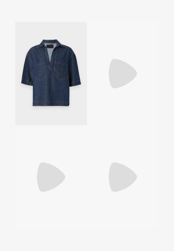 Chemise en denim bleu foncé à manches courtes, col en V large, avec col et deux poches poitrine devant avec coutures visibles.; Pantalon beige taille haute à jambes larges, avec passants pour ceinture, fermeture avant par boutons et une fermeture éclair cachée.; NEOUS HAMAL - Escarpins à talons hauts - dark chocolate; Petit sac pochette en cuir bordeaux avec fermoir métallique argenté et bracelet sur fond blanc.