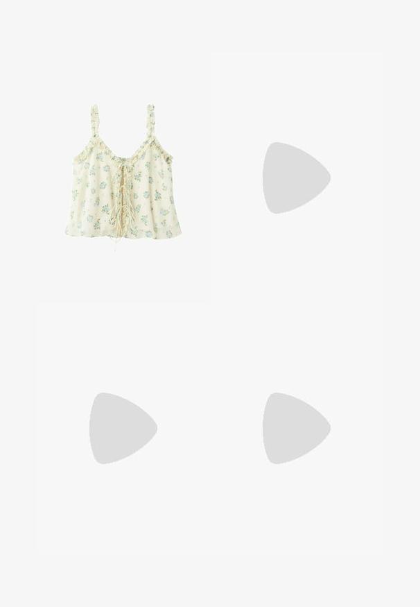 Camisole florale crème avec fleurs bleues, bordures à volants, bretelles fines et détail à lacets sur le devant avec longs liens.; Jean en denim blanc coupe ample avec fermeture par bouton et zip, passants de ceinture et poches avant, présenté sur un fond uni.; Chaussure plate en cuir bordeaux foncé avec un bout pointu et une fine bride en T avec une boucle argentée sur fond blanc.; Sac à bandoulière en cuir marron foncé avec une seule sangle et une fermeture éclair, forme rectangulaire avec des bords arrondis sur fond blanc.