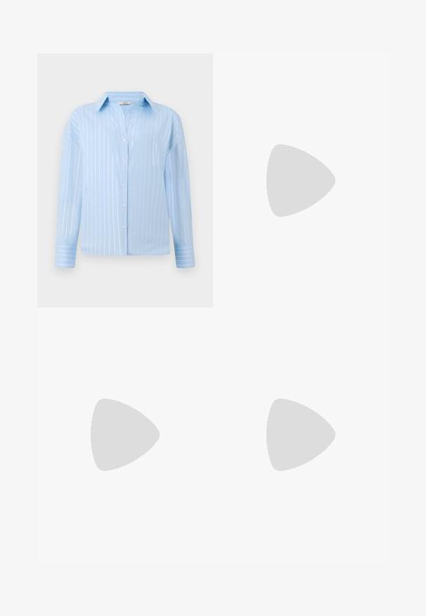 Chemise bleu clair avec des rayures verticales blanches, fermeture à boutons sur le devant, col, manches longues et texture de tissu lisse et légèrement brillante.; Pantalons en coton bleu marine avec une coupe droite, front plat et passants de ceinture ; présentent une texture lisse et un détail de pli pressé.; Chaussure slingback en cuir verni noir avec bout pointu et petit talon bloc incliné sur fond clair uni.; Sac à main en cuir noir au design structuré, avec une poignée arrondie et une bandoulière amovible. Présente une texture lisse et un éclat subtil.