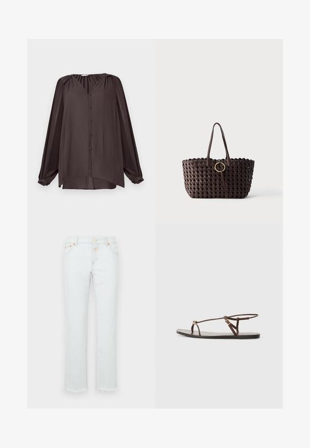Langrogige, V-hals shirt van glad, gestructureerd stof. Donkerbruine kleur met knopen aan de voorkant en geplooide schouderdetails, asymmetrische zoom.; Lichtblauwe denim jeans met een rechte benen, voorzien van een rafelige zoom, koperen hardware en een vijf-pocket ontwerp.; Bruine leren sandaal met dunne banden, een gouden cirkelaccent en een platte zool. Minimalistisch ontwerp met een verstelbare gesp.; Donkerbruine geweven tas met twee handvatten en een gouden, ronde gesp in het midden tegen een effen achtergrond.