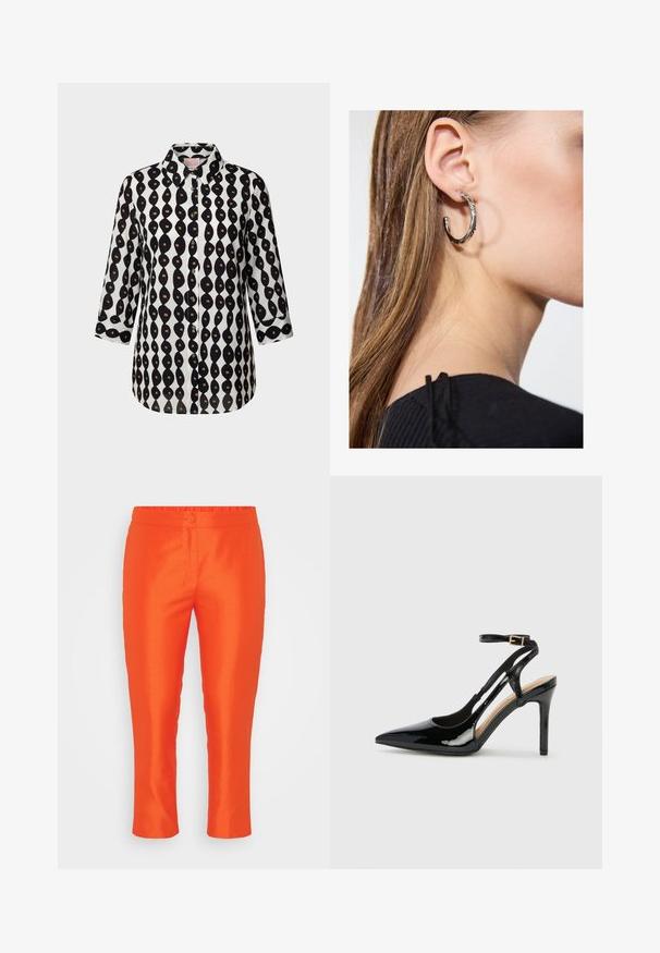 Sort-hvid skjorte med knapper og 3/4-ærmer, der har et bølget vertikalt stribemønster med små brune firkanter.; Lys orange, slim-fit bukser med elastisk talje, enkelt knaplukning og glat tekstur. Ingen synlige lommer.; Sorte laklæder højhælede slingback-sko med spids tå, justerbar ankelrem og åben sider. Glat tekstur.; Sølv hoop ørestik med en poleret overflade, prydet med små guld accenter og en rund form, båret på øreflippen.