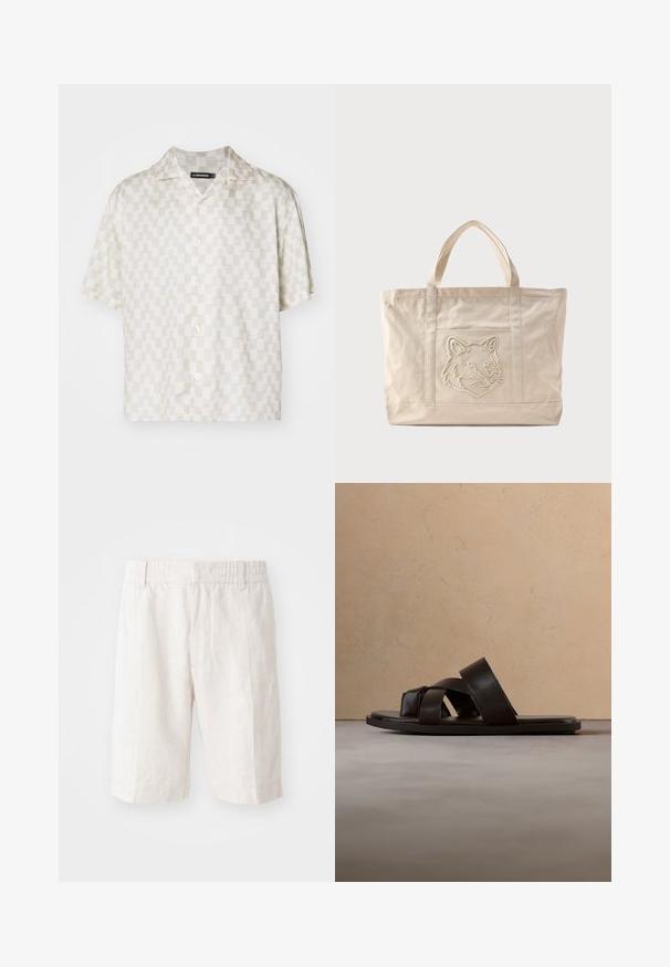 Korte mouwen shirt met een crème en beige geometrisch patroon, lichtgewicht stof, notch kraag en vijf knopen aan de voorkant.; Linnen shorts in lichtbeige met een elastische tailleband, zijzakken en een rechte snit. Vlotte textuur met minimaal zichtbare stiksels.; Zwarte leren slip-on sandaal met drie gekruiste bandjes, platte zool en een gladde textuur, boven een geweven natuurlijk vezel tapijt.; Beige canvas tas met dubbele handvatten en een reliëf ontwerp van een wolfskop op het voorvak.