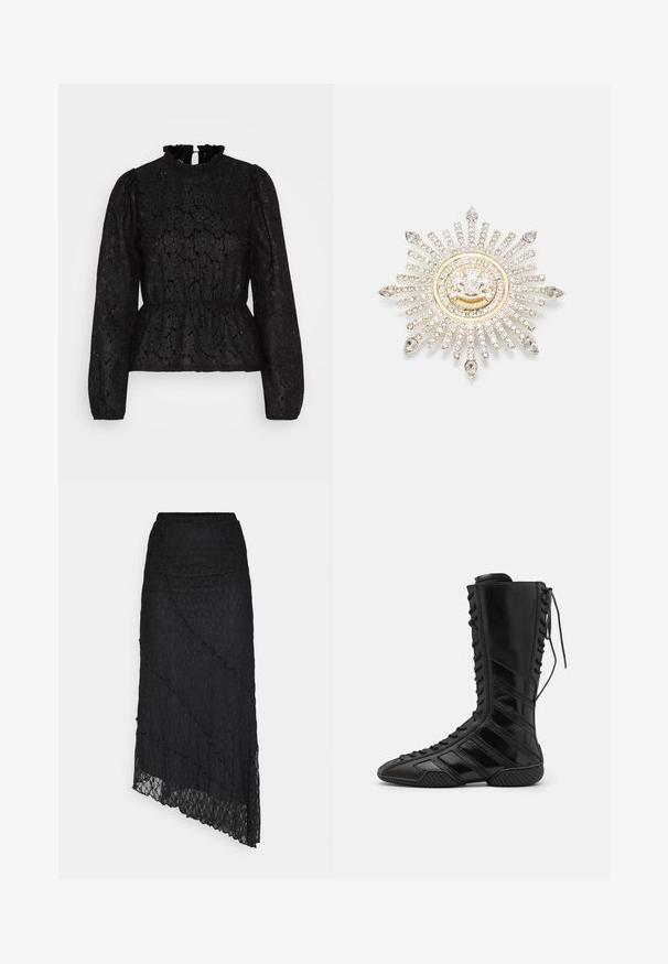 Pieces PCJANESSA - Μπλούζα με μακριά μανίκια - black; ONLY ONLKIM SLIT - Μάξι φούστα - black; Μαύρες μπότες με ψηλό τακούνι από λαμπερό συνθετικό υλικό, με περίπλοκο σχέδιο με κορδόνια και διαγώνιες ρίγες στα πλάγια.; Ασημένια καρφίτσα με σχέδιο ακτίνας ήλιου, διακοσμημένη με καθαρές ρινοστάν και κυκλικό κέντρο με χρυσή επένδυση και έμβλημα.