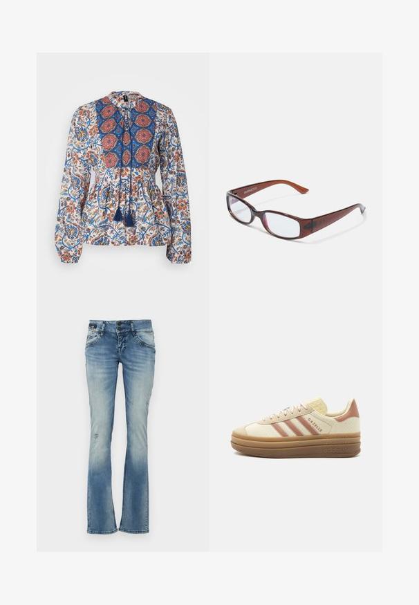 Langärmlige Bluse aus leichtem Stoff mit einem Blumenmuster in Blau, Rot und Orange. Mit gemustertem Einsatz und Quasten.; Ausgestellte blaue Jeans aus Denim mit einem verwaschenen Finish, ausgestattet mit Ausbleichungen, distressed Details und zwei vorderen Taschen mit gestickten Akzenten.; Beiger Adidas Gazelle Low-Top-Sneaker mit pinken Streifen, Gummi-Plateausohle und Schnürverschluss vor weißem Hintergrund.; Braun getönte rechteckige Brille mit glänzender Oberfläche, schlanken Bügeln und transparenten Gläsern. Logo auf dem linken Bügel sichtbar.