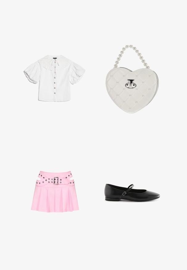 Witte blouse met grote geschulpte kraag, goudkleurige knopen aan de voorkant en volumineuze korte pofmouwen.; Roze geplooide minirok met brede dubbel gelaagde tailleband, zilveren gesp en meerdere oogjes voor bevestiging en decoratie.; Zwarte leren balletschoenen met een puntige neus, platte zool en een enkele enkelband met een rechthoekige gesp. Glad oppervlak overal.; Witte, gewatteerde handtas in hartvorm met parelhandgreep en zilveren sluiting met twee oogvormige details.