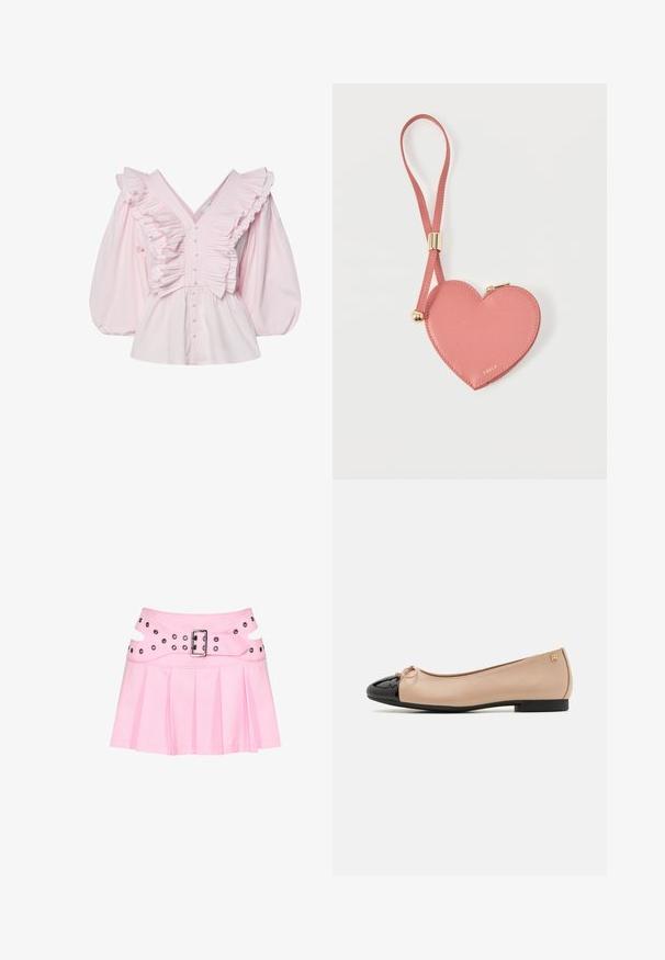 Rosa Baumwollbluse mit tiefem V-Ausschnitt, gerüschtem Detail entlang des Oberkörpers und voluminösen Puffärmeln mit Knopfschluss.; Rosa plissierter Minirock mit breitem doppellagigem Bund, silberner Schnalle und mehreren Ösen zum Befestigen und Dekorieren.; Balletschuhe mit einem beigefarbenen Satin-Obermaterial, einer schwarzen Lackleder-Zehenkappe, einer kleinen Schleifenverzierung an der Vorderseite und einem niedrigen schwarzen Absatz.; Pinkes herzförmiges Leder-Münzetui mit Handgelenkriemen und goldenem Reißverschluss, mit kleinem goldfarbenem "Furla"-Schriftzug.