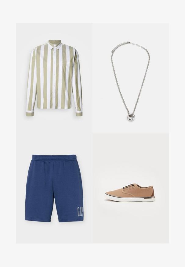 Chemise à manches longues rayée vert olive clair et blanc avec fermeture à boutons, col à pois et une poche poitrine unique. Tissu en coton.; Short bleu à taille élastique avec poches latérales et logo blanc "GAP" sur la partie inférieure gauche de la jambe.; Baskets en toile beige avec lacets bleu marine, semelle blanche et accents marron au talon. Design bas avec bout rond et coutures contrastées.; Collier en métal ton argent avec un design de chaîne tordue et un pendentif circulaire à la finition polie.