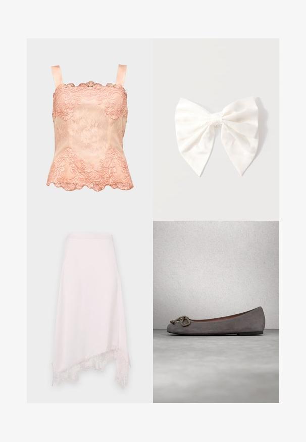 Camiseta de encaje rosa con patrones florales, escote cuadrado, tirantes anchos y detalle de dobladillo festoneado sobre un fondo gris claro.; Falda rosa asimétrica hecha de tela suave, con un borde de encaje en el dobladillo, textura lisa y un patrón sutil.; Bailarinas de ante gris con puntera redonda, adorno de cuerda anudada y un sutil ribete en contraste a lo largo del borde. Suela plana y flexible.; Lazo para el cabello de tela color crema con un pequeño charm de corona plateada en el nudo, exhibido sobre un fondo gris claro.