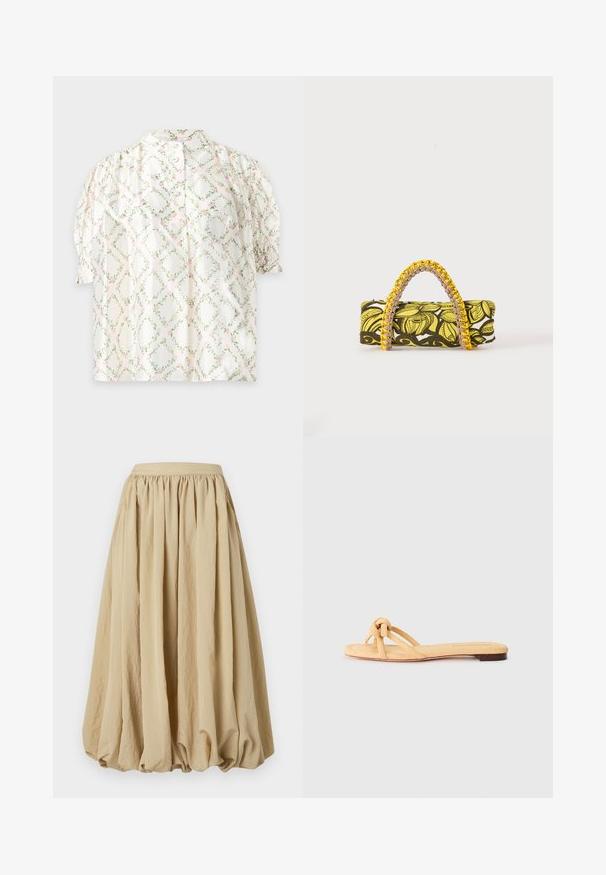 Witte blouse met korte mouwen met een groen bladeren- en roze bloemenruitpatroon, pofmouwen en een knoopsluiting aan de voorkant.; Beige midi-rok met een geplooid taillegedeelte, vloeiende stof en volumineuze vorm, met een gestructureerd oppervlak en subtiele kreukdetails.; Geel geweven platte sandaal met twee kruislings geplaatste banden, een geknoopte detail aan de voorkant en een lage, bruine zool.; Rechthoekige tas met geel-zwart bloemenpatroon en gevlochten geel-roze handvat op witte achtergrond.